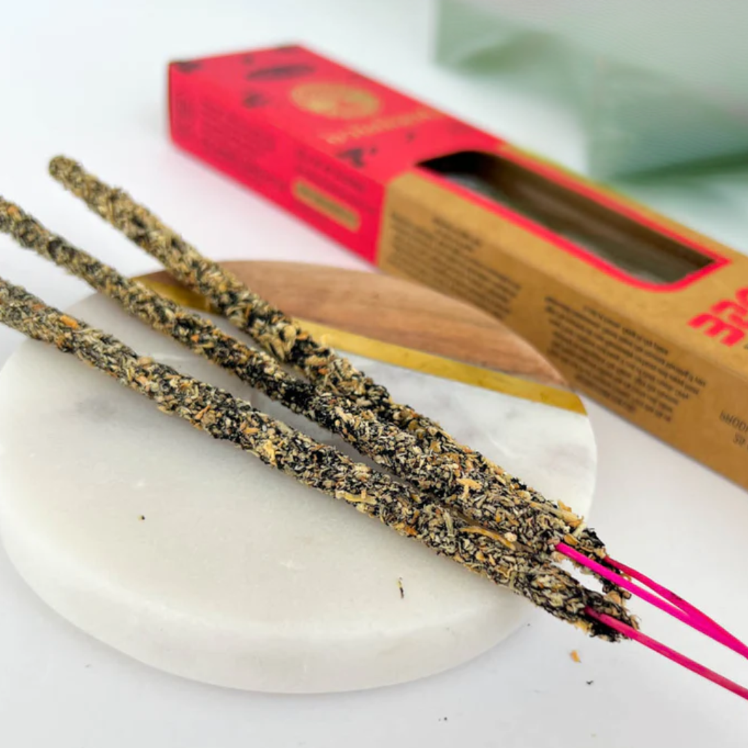 Incienso de Rosa 100% natural, hecho a mano, para crear un ambiente romántico, equilibrar emociones y atraer energía positiva, 25g de Ullas.