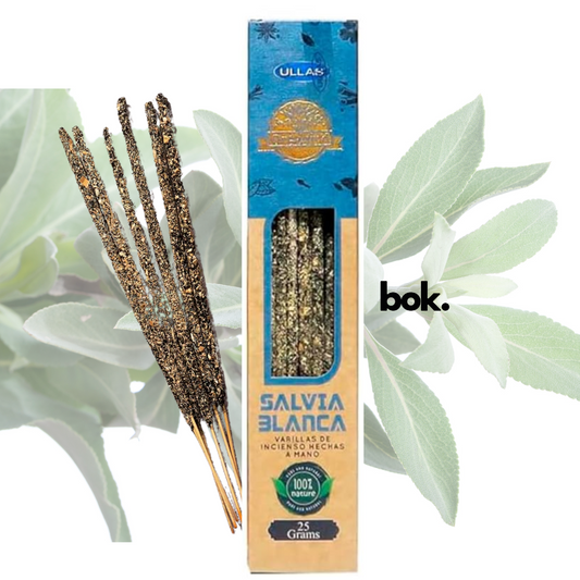 Incienso de Salvia Blanca artesanal en presentación natural, elaborado a mano en la India.