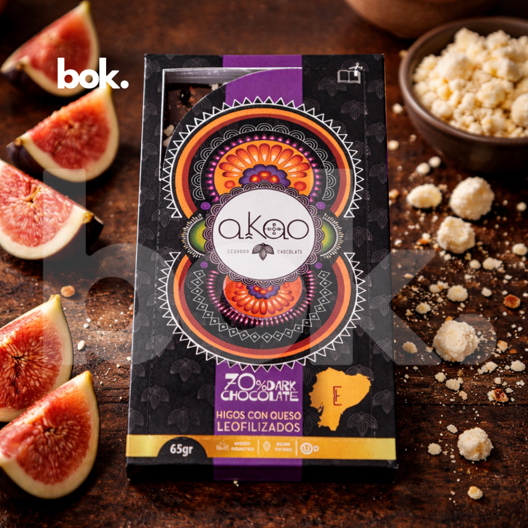 Chocolate dark 70% con higos y queso liofilizado, empaque premium de diseño artístico en escena lifestyle sofisticada, chocolate ecuatoriano gourmet de contraste dulce y umami, curado por BOK Concept Store