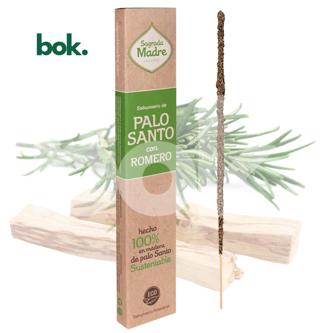 Incienso 100% Natural de Palo Santo con Romero de BOK Concept Store Ecuador. Varillas elaboradas con ingredientes naturales que combinan palo santo sostenible y romero para crear un ambiente de protección, claridad y bienestar.