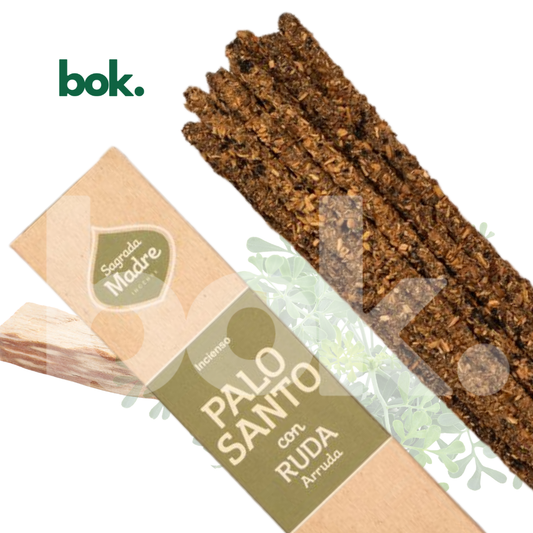 incienso palo santo con ruda sagrada madre 100% natural, caja y varilla para limpieza energética, protección y armonización de espacios, disponible en bok concept store quito ecuador