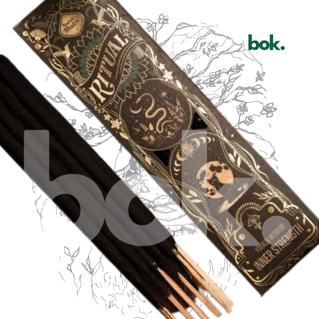 incienso artesanal natural de fuerza interior con varillas visibles y empaque sofisticado, seleccionado por BOK Concept Store para acompañar rituales de fortaleza, meditación y conexión personal