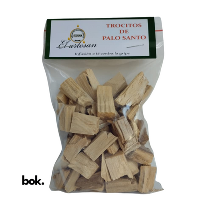Bolsa transparente con trocitos de Palo Santo artesanales de Puerto López, infusión natural contra la gripe, producto de BOK Concept Store.