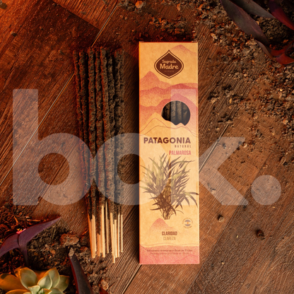 incienso artesanal natural sagrada madre con palmarosa que favorece la claridad, la concentración y la calma mental, seleccionado por bok concept store