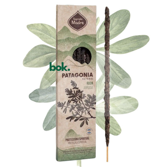 incienso 100% natural de ruda patagonica para proteccion y limpieza energetica en ambiente elegante, bok concept store quito ecuador, incienso botanico para limpiar malas energias y proteger el hogar