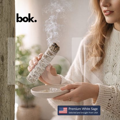 ritual de limpieza con sahumerio premium de salvia blanca de bok concept store en espacio minimal y consciente