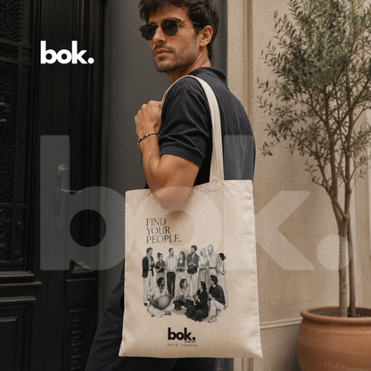 Tote Bag BOK de lona color natural con diseño exclusivo, bolso minimalista premium para uso diario, oficina, universidad y lifestyle en Ecuador.